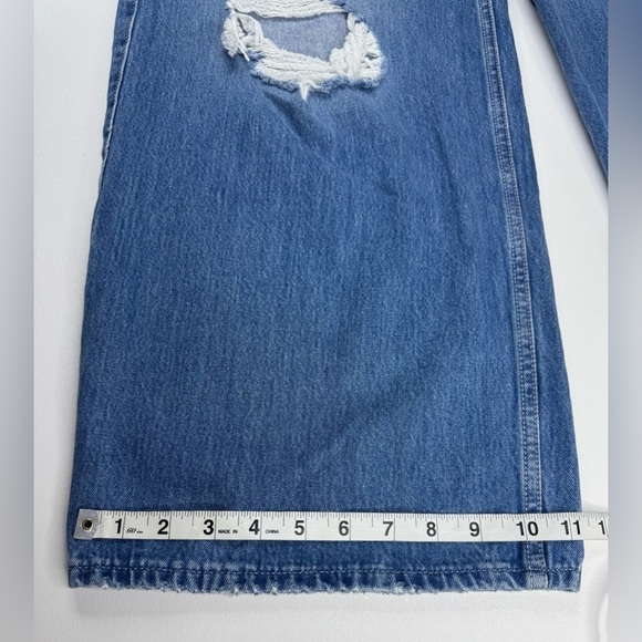 Hollister Low Rise Super Baggy Distressed Jeans Womens Size 4 - Picture 8 of 10